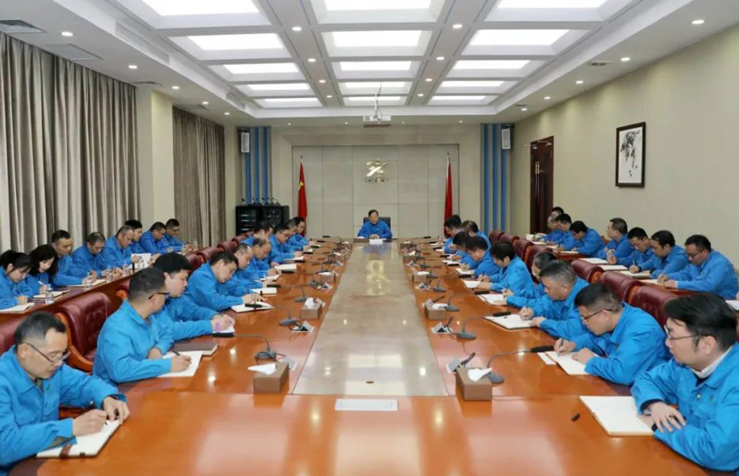 学习民营企业座谈会精神——开云线上官网-官网入口集团：发挥装备能力强、制造能力强、创新能力强的优势，坚守主业、做强实业。